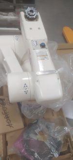 ROBOT | DENSO | RC8 | VM-6083 | 2017 | 05U147